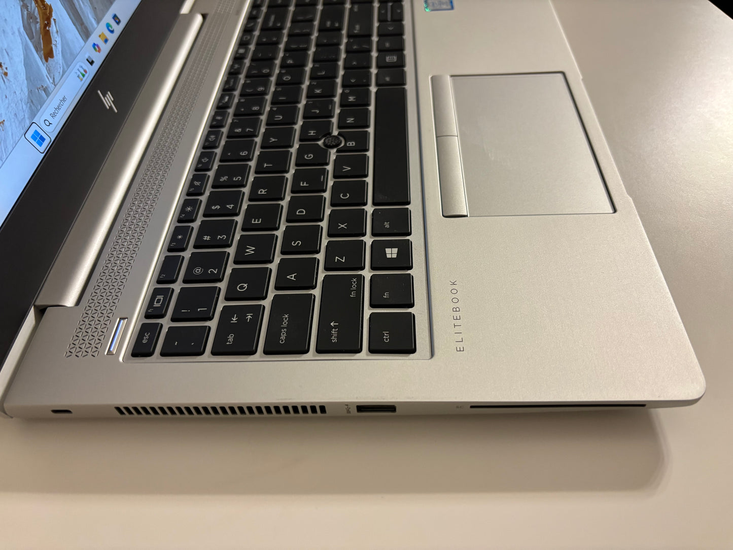 HP EliteBook 840 G5 -16 Go RAM i5-8350U Électro 93